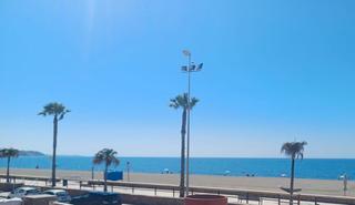 Casa en Paseo Martimo de Levante. Oportunidad primera linea