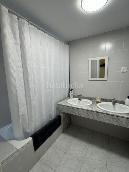 Foto dc0efa9b-32a4-4955-82b4-0d7356a64233. Lloguer àtic amb calefacció aparcament piscina a Málaga