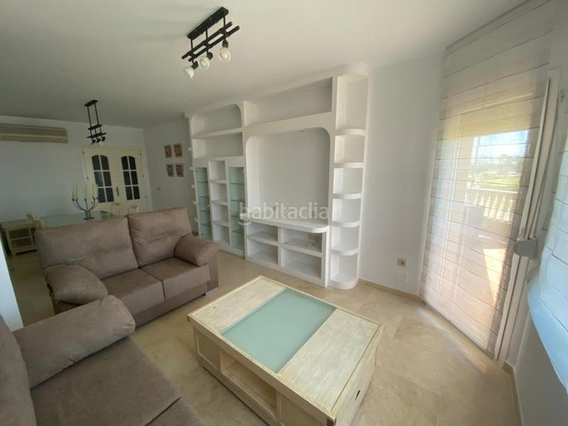 Foto 2bc2166e-54f9-4d08-afc4-cb85b7bcf49a. Alquiler piso  en residencial de lujo de playamar, primera línea de playa. en Torremolinos