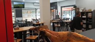 Traspàs Local Comercial a Los Guindos - Parque Mediterráneo - Santa Paula. Traspaso de excelente bar con salida de humos, instalación churr
