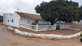 Bauernhof in Alhama de Granada. Finca a la venta con gran terreno