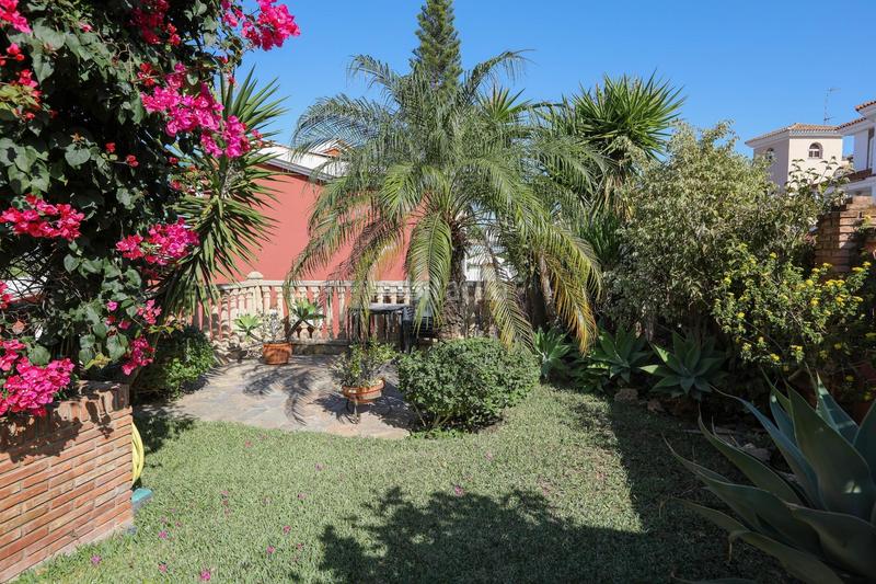 Foto 69300594-69d6-499e-8e33-f82f49bac66d. Chalet con parcheggio piscina in Capellanía - Retamar Alhaurín de la Torre