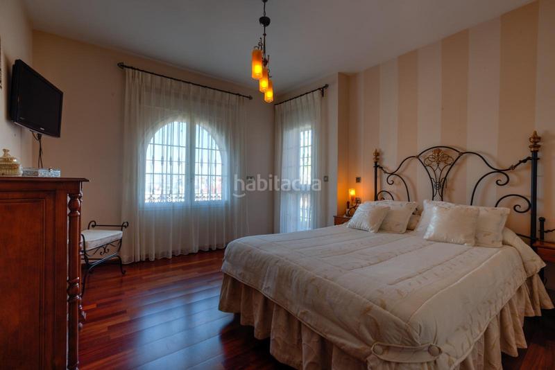 Foto e5a6abf9-c66a-4224-8680-b50122034149. Chalet con parcheggio piscina in Capellanía - Retamar Alhaurín de la Torre