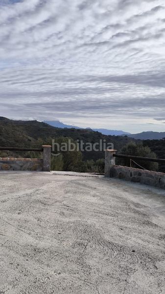 Foto 6d1e55e2-dcd3-46e8-8a3b-6c18ece5477b. Chalet hermosa casa nueva con vistas increíbles en parque natural colmenar en Málaga