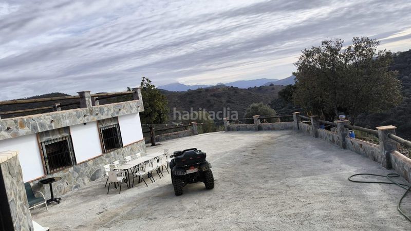 Foto bb4c17da-548e-4050-b63e-1efa2d5b4c8a. Chalet hermosa casa nueva con vistas increíbles en parque natural colmenar en Málaga
