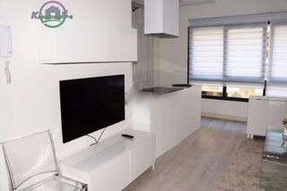 Location Appartement à Perchel Sur - Plaza de Toros Vieja. Se alquila por larga temporada bonito piso de 2 dormitorios a me