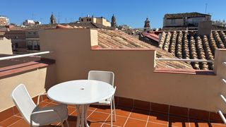 Ático  Calle de álvarez. Fabuloso apartamento ático con solarium enel centro histórico !!