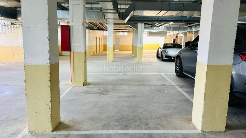 Foto 5529d28c-23d9-4573-aa6b-bf7e63b8cd14. Aparcament cotxe a Torreblanca del Sol Fuengirola