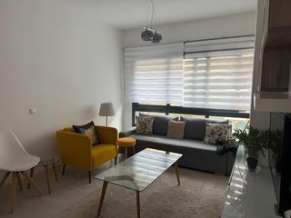 Alquiler Piso en Perchel Sur - Plaza de Toros Vieja. Se alquila piso cómo nuevo a metros de vialia en el corazón del