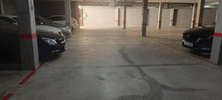 Autoparkplatz in El Tejar - Hacienda Bizcochero. Se vende amplia plaza de aparcamiento, cerca de hospital clínico