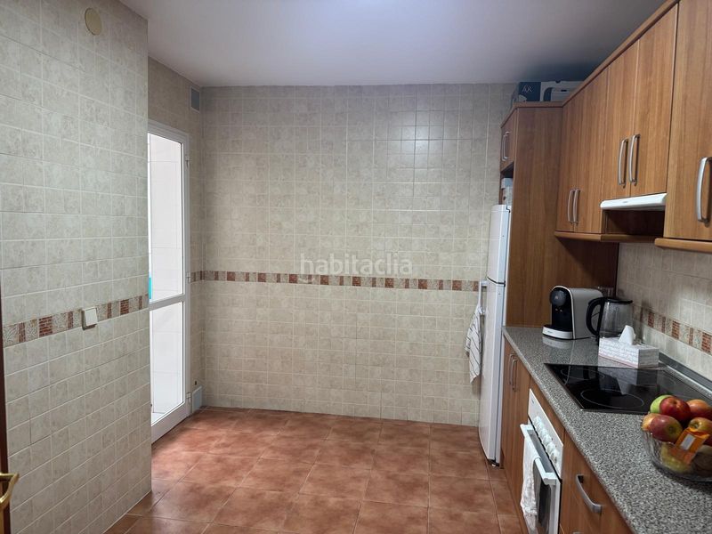 Foto 750f629c-fdba-4297-bd79-3924a1e5fb1b. Apartament amb aparcament piscina a Puerta Blanca Málaga
