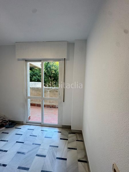 Foto be7ef4f3-b880-46fd-a2d7-e861ee53874e. Apartament amb aparcament piscina a Puerta Blanca Málaga