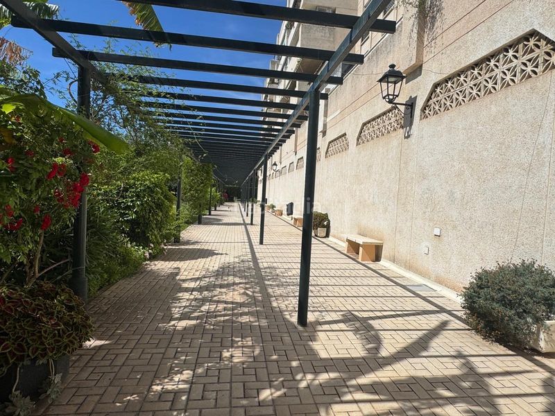Foto d3a74c08-67b2-4df9-81fa-baef99e8fd30. Apartament amb aparcament piscina a Puerta Blanca Málaga
