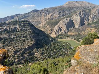 Bauernhof in Ardales. Finca con vistas espectaculares al chorro, uso comercial y de vi