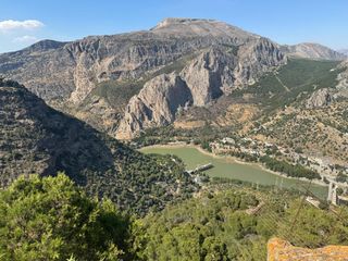 Bauernhof in Ardales. Finca con vistas espectaculares al chorro, uso comercial y de vi