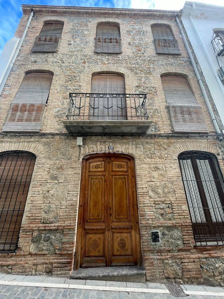 Foto c094f803-5a80-4d0e-8b7f-75157f55a53c. Casa a Alcaudete