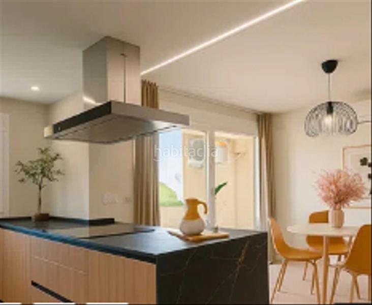 Foto 2586958e-030d-4022-9dbb-a9f959854553. Appartement dans Carranque - Haza Cuevas Málaga
