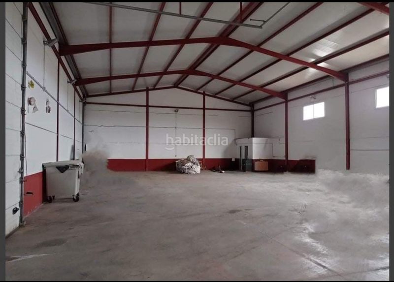 Foto 4cfa47b9-4ee1-4e52-a95d-16b7ad9c0d6e. Nau industrial a Almendralejo