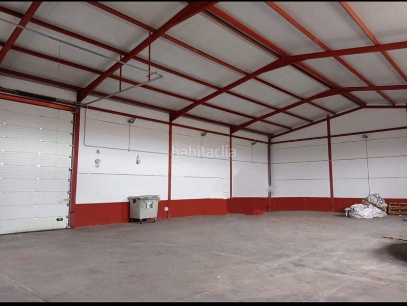 Foto e118bfdd-d093-4110-af64-5f8f8bcaba93. Nau industrial a Almendralejo