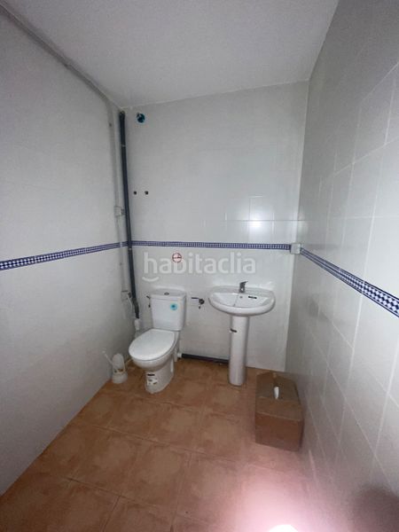 Foto bbea8dd6-3006-4c94-83cb-7aae6c573514. Lloguer local comercial a Almendralejo