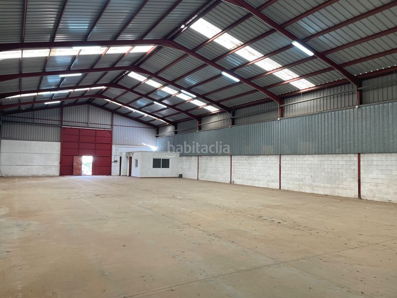 Foto 3af3e54d-253d-466c-a22f-e88da85d7ab6. Rent industrial building in Almendralejo