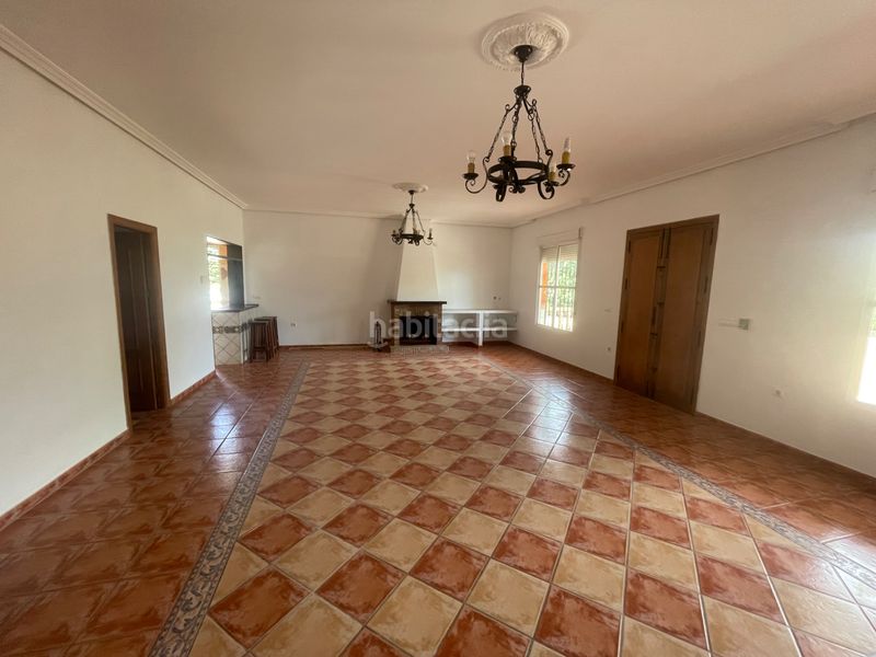 Foto 0bfe9ef0-be0e-4740-a1e2-46e19c2b4fa6. Chalet con parcheggio in Almendralejo