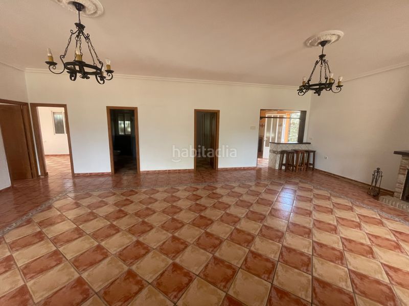 Foto 78cccaaa-ea55-45d9-90c4-b46b0a1ec3ae. Chalet con parcheggio in Almendralejo