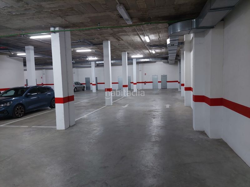 Foto 910dc067-6b49-4cbf-a44a-5155a3a786f2. Miete autoparkplatz in Almendralejo