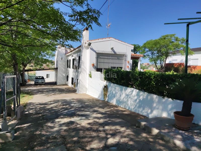 Foto 622fd2e4-3bbc-4f0e-a080-7e4d115655e3. Chalet in Almendralejo