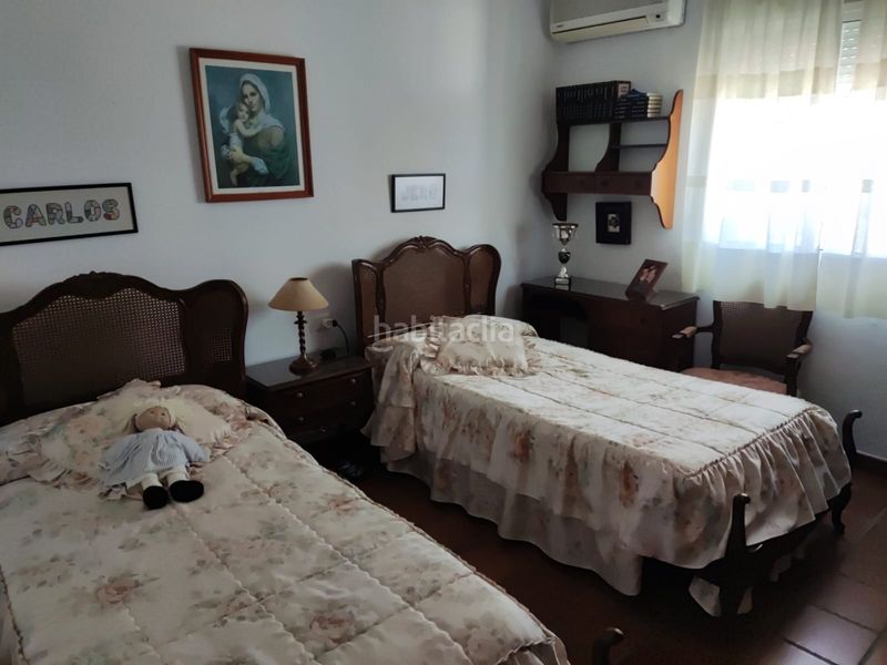 Foto ab825547-1944-422f-8233-fbf1db431f1e. Chalet in Almendralejo