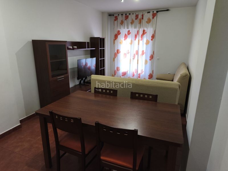Foto f766bd25-4149-40d1-9d7e-fa5c59b79c04. Rent flat in Almendralejo
