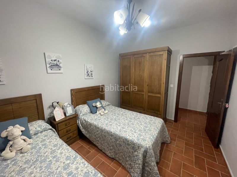 Foto 6cdeb940-c77f-4080-a576-df90d4ae9f8c. Chalet en Almendralejo
