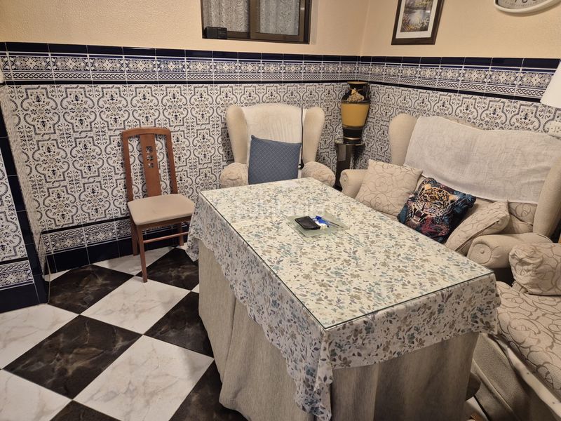 Foto 96600de3-8ddd-4b82-80a2-8c2162e6760a. House with parking in Almendralejo