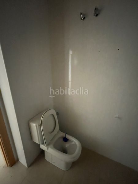Foto 67896383-0c2b-48e9-a9bf-88ada0bbe983. Local comercial a Almendralejo