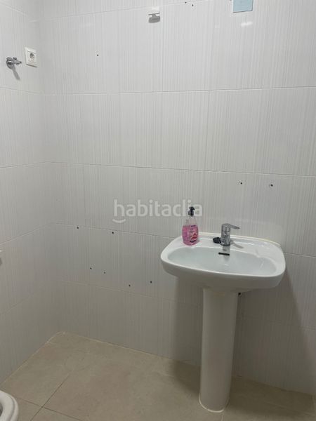 Foto b25e54f1-6a6f-443a-a449-c4a8c7c53f97. Local comercial a Almendralejo
