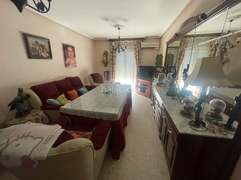 Foto bbb7a2fd-02a8-4bd0-afec-28de98d8cb60. Piso en calle vicente aleixandre 1 en Almendralejo