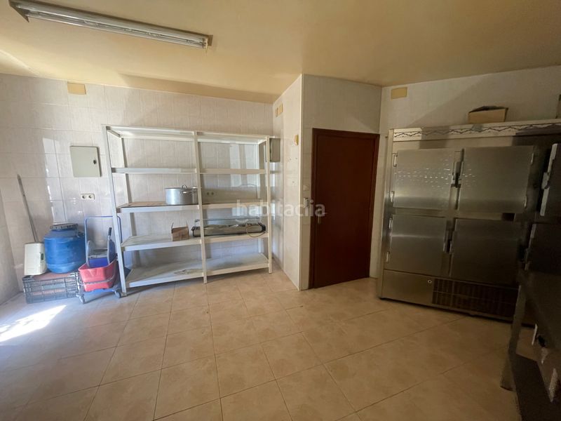 Foto 7a79516b-f1cf-4f8e-8b51-c9674de32290. Local comercial a Almendralejo