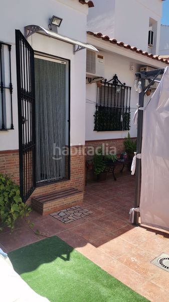 Foto ad9d41e7-c759-46c0-98c6-1972a1882259. Casa adossada amb aparcament a Burguillos del Cerro