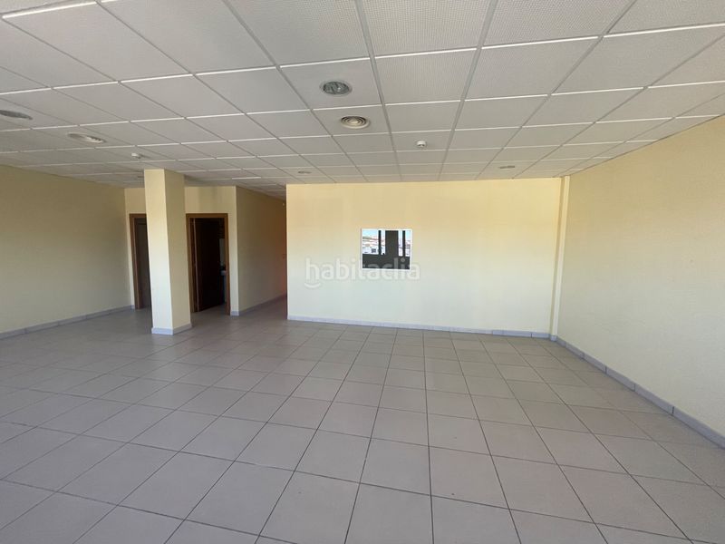 Foto b5f7a3e7-7329-4c06-97fc-d493122c9b1c. Local comercial a Almendralejo