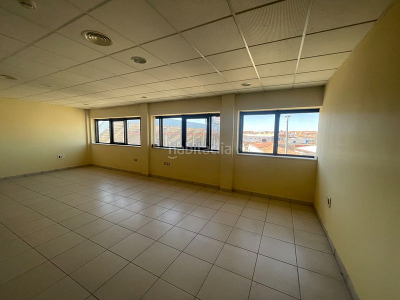 Foto bb96aded-6075-4823-81c2-cca34e18f5c9. Local comercial a Almendralejo