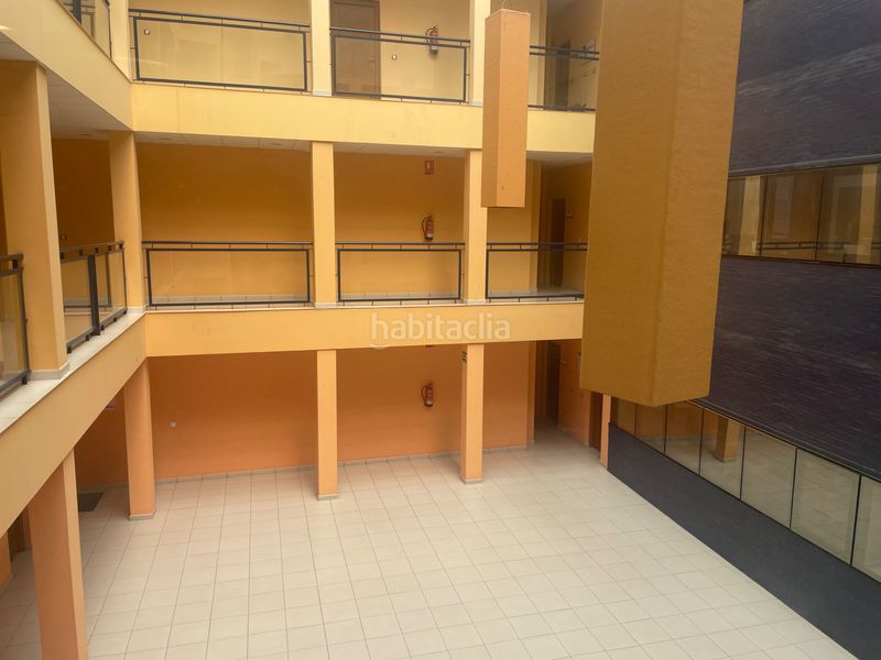 Foto c313de74-e435-4081-b10b-dfffe8ab897a. Local comercial a Almendralejo