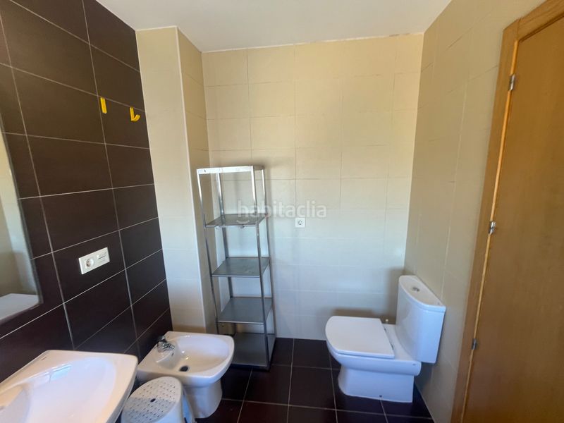 Foto 588d57e5-9644-4404-a835-3dd66b29277d. Casa adossada amb aparcament a Almendralejo
