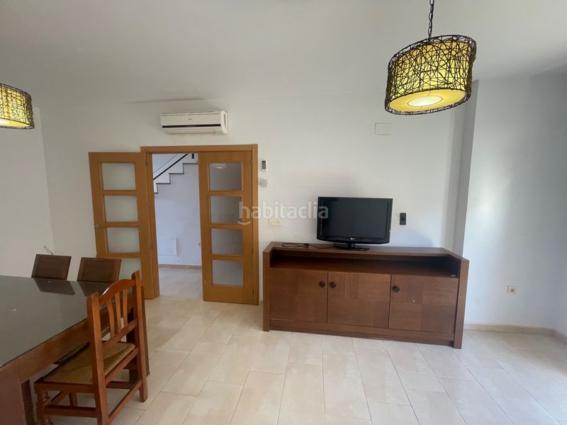 Foto b745b1e8-0ab8-4493-8adc-c7b046cdd113. Casa adossada amb aparcament a Almendralejo