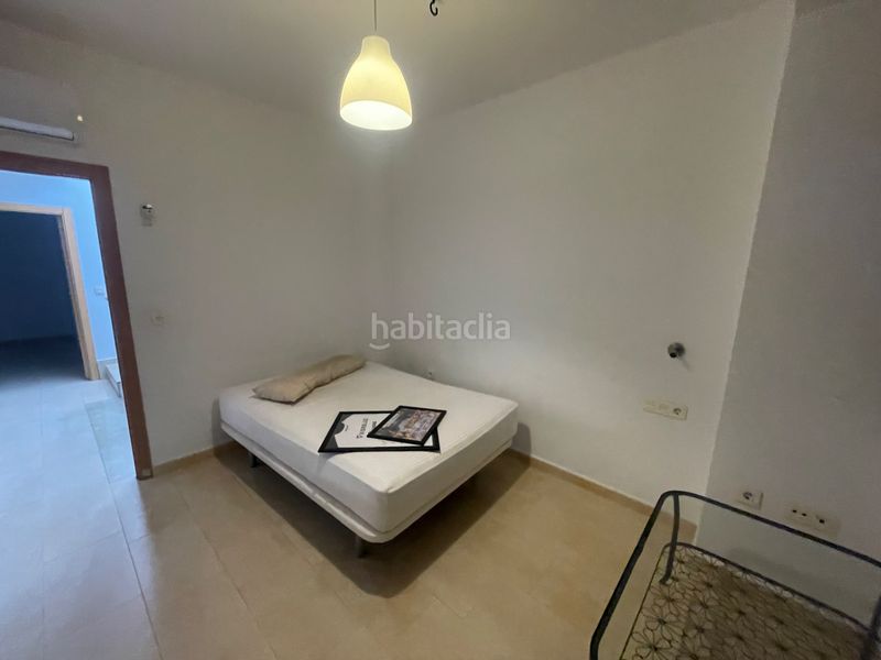 Foto c864eac1-3023-4ff9-8351-6c788094f954. Casa adossada amb aparcament a Almendralejo