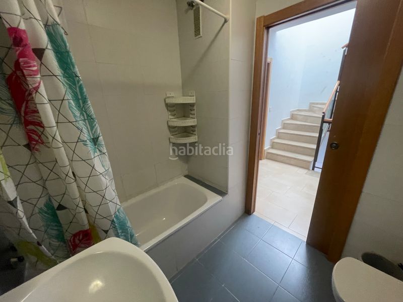 Foto e1ba8ffa-06dd-43d1-ab96-54e7e6222a4f. Casa adossada amb aparcament a Almendralejo