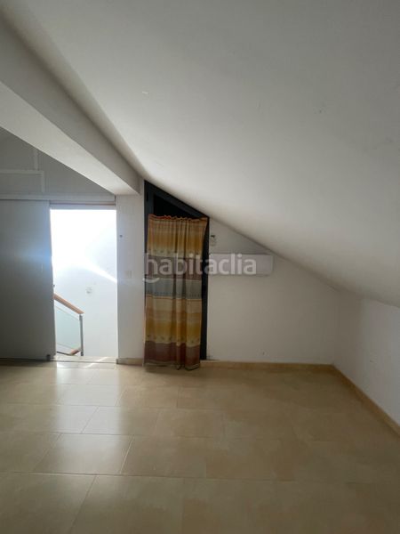 Foto ec13ab78-394b-457e-9c22-2d44b3717f13. Casa adossada amb aparcament a Almendralejo
