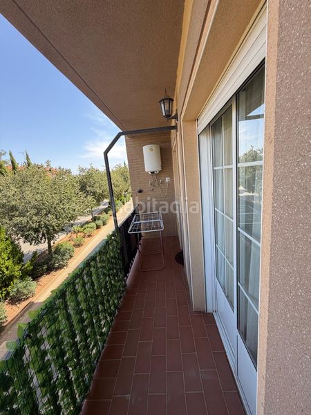 Foto 00d01a40-1d9a-47ac-b3a5-b9783af22f1e. Rent flat in Almendralejo