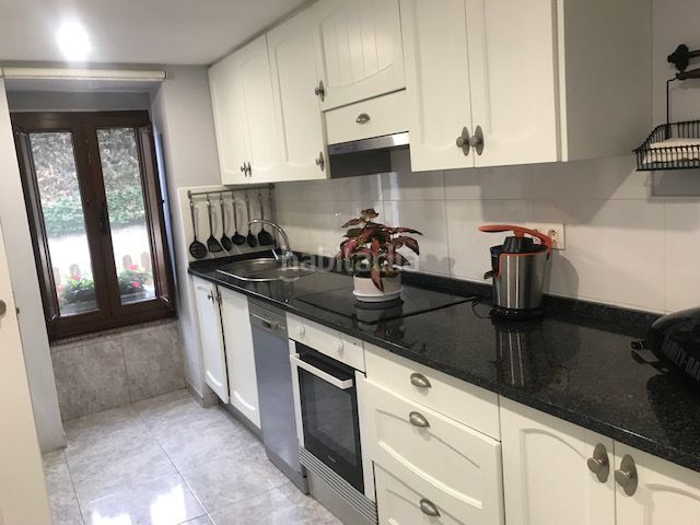 Foto cba7801e-9eec-4874-bea6-3105517d0f70. Casa amb calefacció aparcament a Área Rural Ferrol