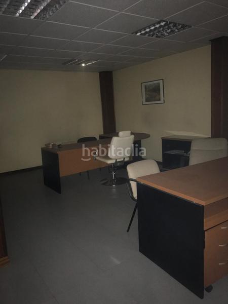 Foto 26d1b001-7ae4-4e41-b483-90d1d2cd803e. Local comercial bajo acondicionado esteiro - Centro , escaparate en Ferrol