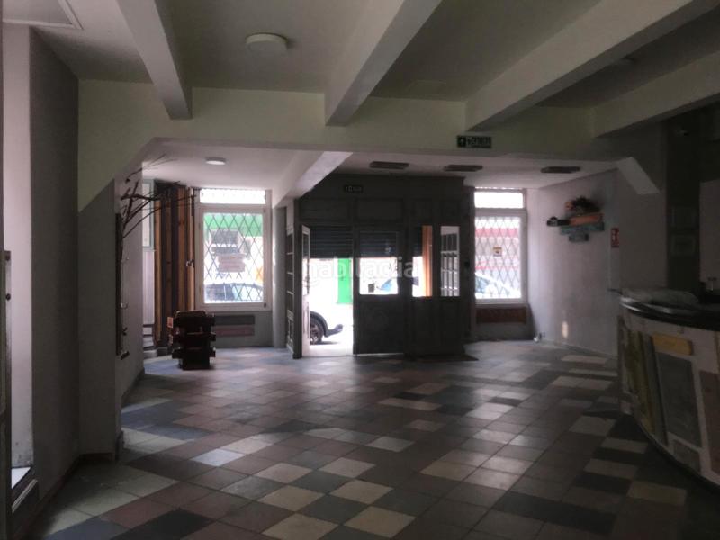 Foto f0461dfe-2617-4a3e-ba5a-6d3d8bd96418. Business premise in Centro Ferrol